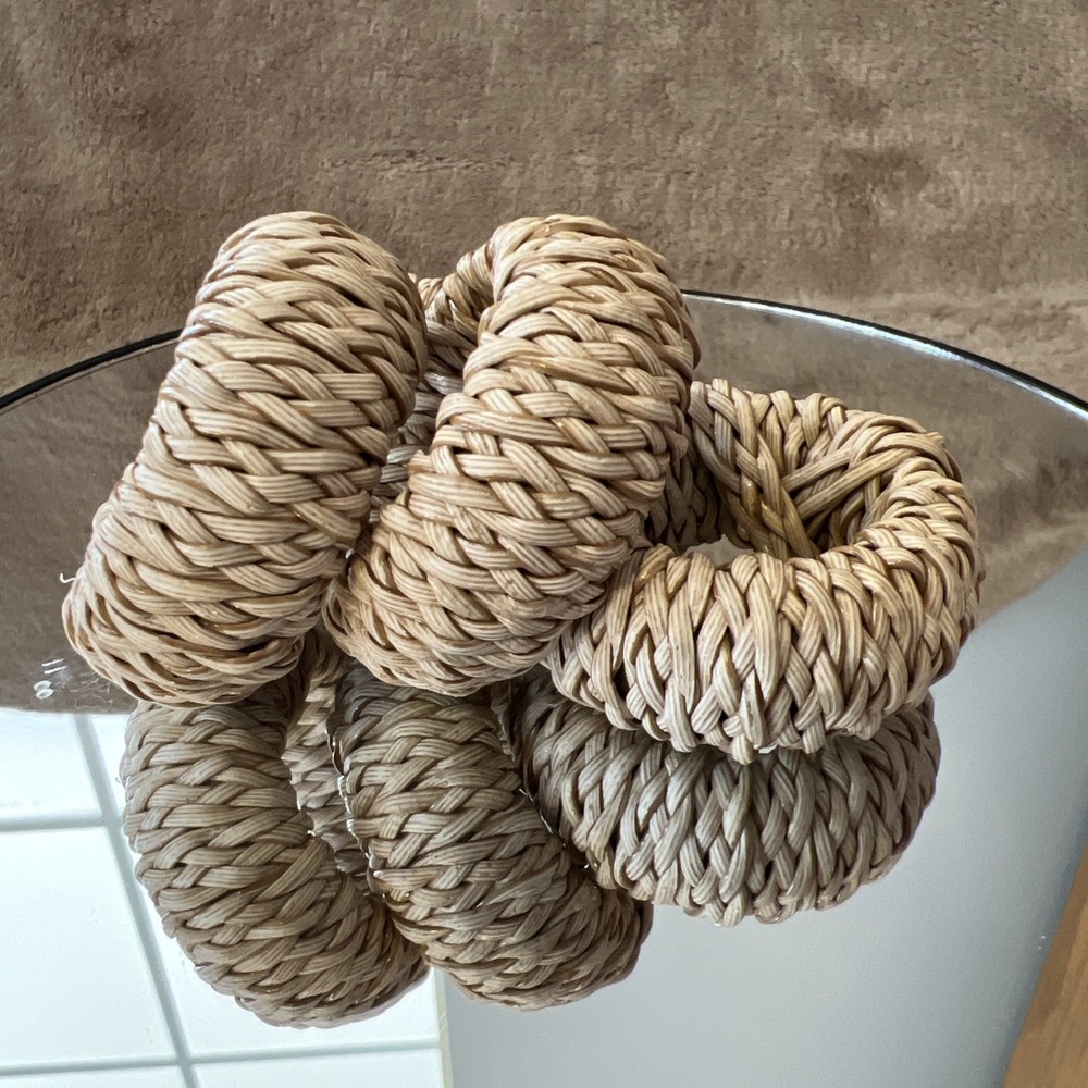 Set Of 4 Wicker Rattan Woven Napkin Rings Tan Beachy Boho Cottage core - Picture 3 of 8